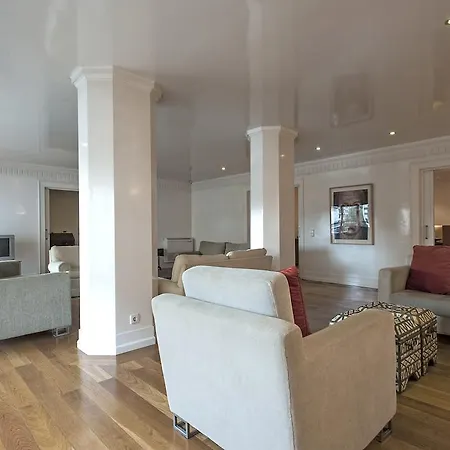 Portuguese Living Saldanha Prestige Lisbon